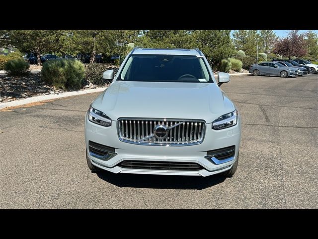 2024 Volvo XC90 Plus Bright Theme