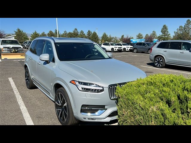 2024 Volvo XC90 Plus Bright Theme