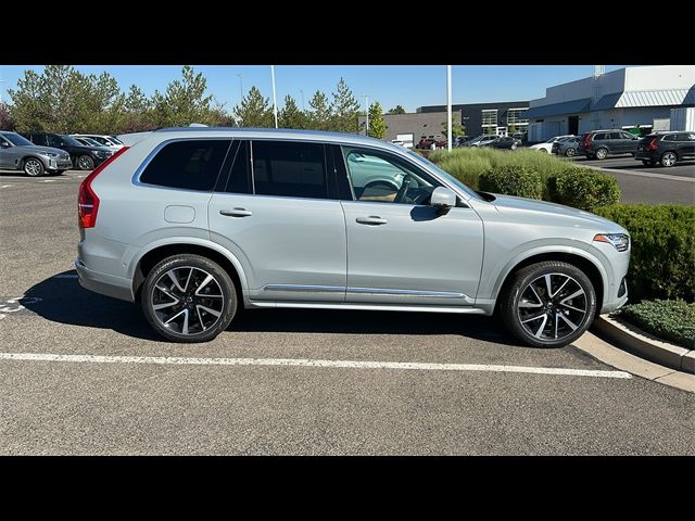 2024 Volvo XC90 Plus Bright Theme