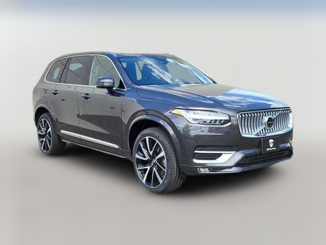 2024 Volvo XC90 Plus Bright Theme