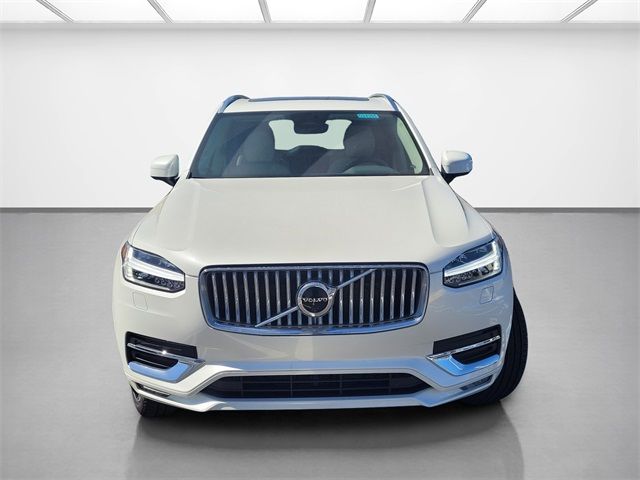 2024 Volvo XC90 Plus Bright Theme