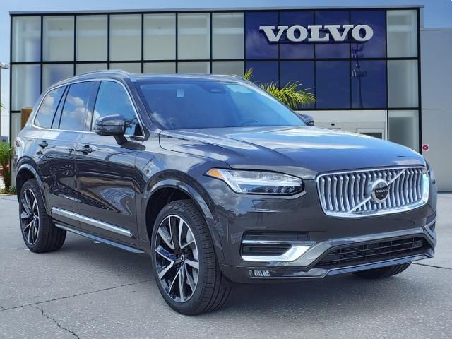 2024 Volvo XC90 Plus Bright Theme