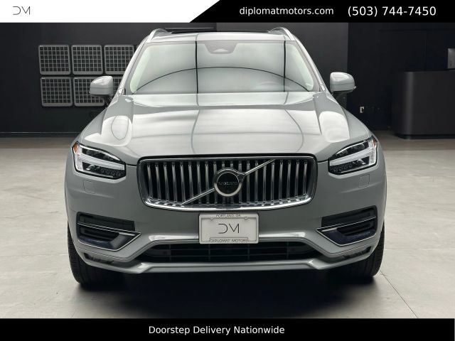 2024 Volvo XC90 Plus Bright Theme