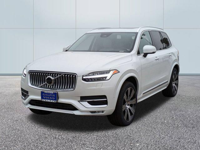 2024 Volvo XC90 Ultimate Bright Theme