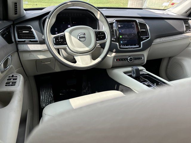 2024 Volvo XC90 Plus Bright Theme