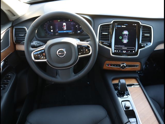 2024 Volvo XC90 Plus Bright Theme