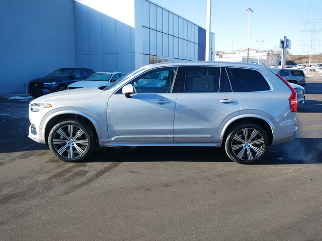 2024 Volvo XC90 Plus Bright Theme