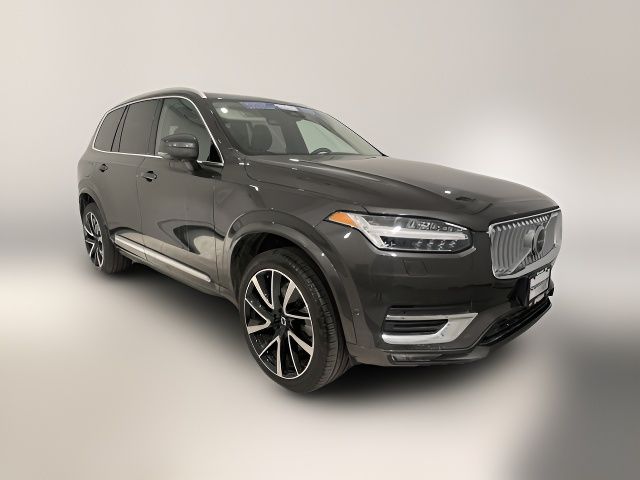 2024 Volvo XC90 Plus Bright Theme