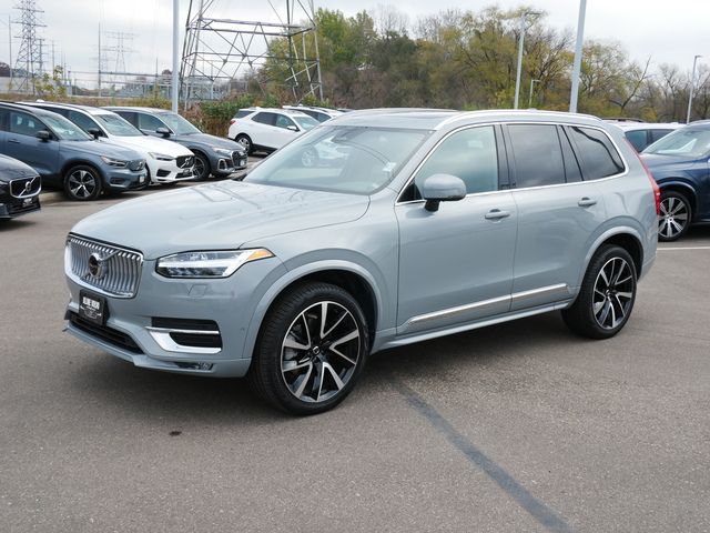 2024 Volvo XC90 Plus Bright Theme