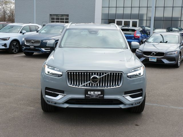 2024 Volvo XC90 Plus Bright Theme