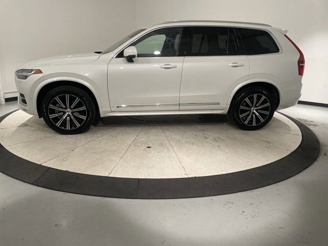 2024 Volvo XC90 Plus Bright Theme