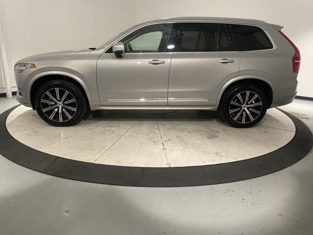 2024 Volvo XC90 Plus Bright Theme