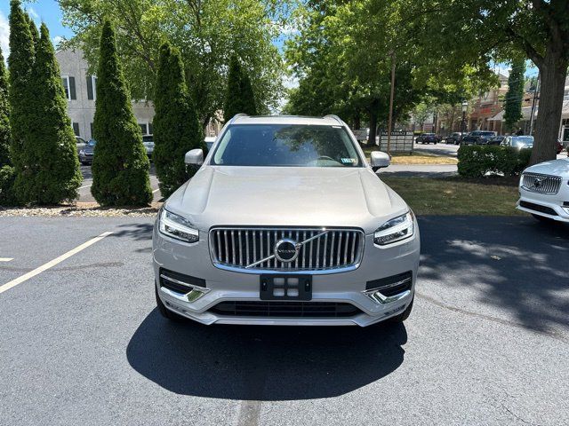 2024 Volvo XC90 Core Bright Theme