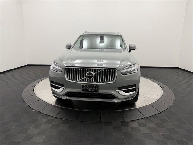 2024 Volvo XC90 Core Bright Theme