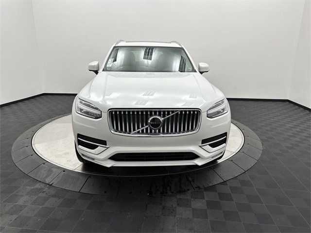 2024 Volvo XC90 Core Bright Theme