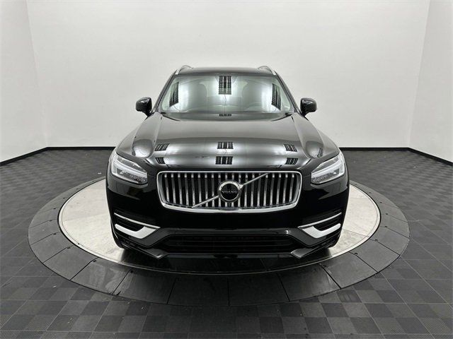 2024 Volvo XC90 Core Bright Theme