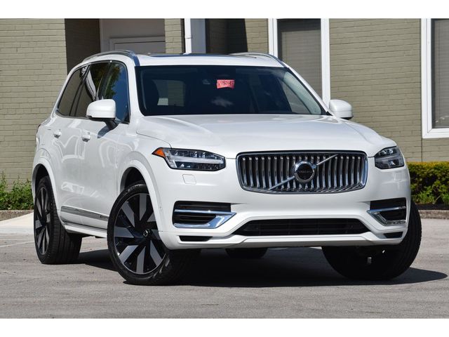 2024 Volvo XC90 Recharge Plug-In Hybrid Plus Bright Theme