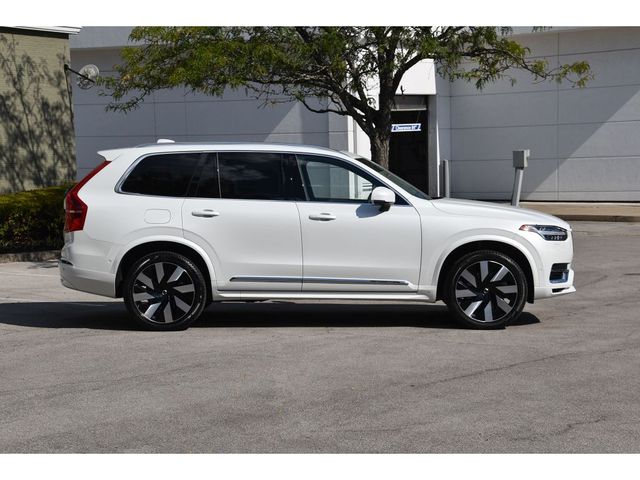 2024 Volvo XC90 Recharge Plug-In Hybrid Plus Bright Theme