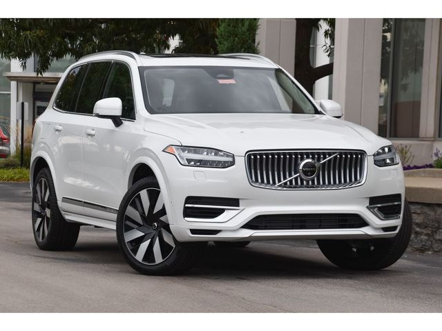 2024 Volvo XC90 Recharge Plug-In Hybrid Plus Bright Theme