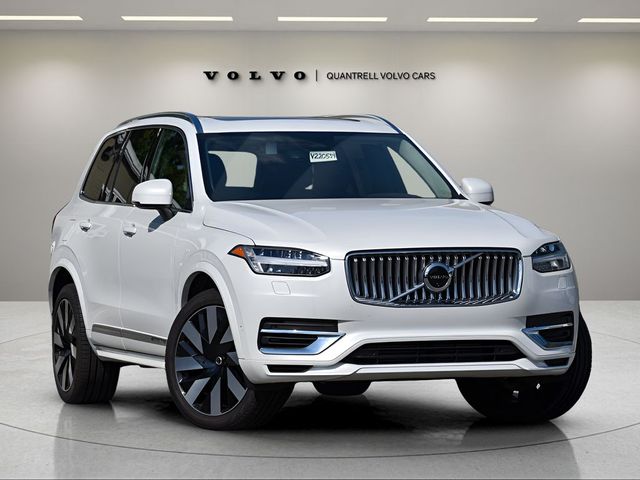 2024 Volvo XC90 Recharge Plug-In Hybrid Plus Bright Theme