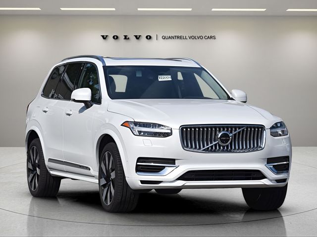 2024 Volvo XC90 Recharge Plug-In Hybrid Plus Bright Theme