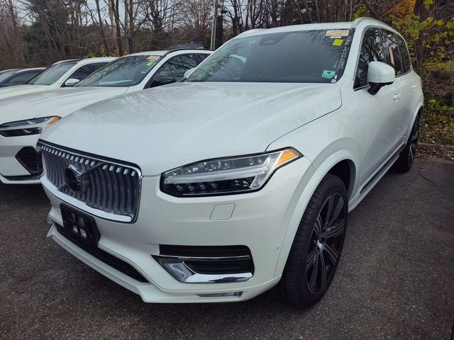 2024 Volvo XC90 Plus Bright Theme