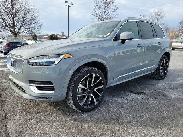 2024 Volvo XC90 Plus Bright Theme