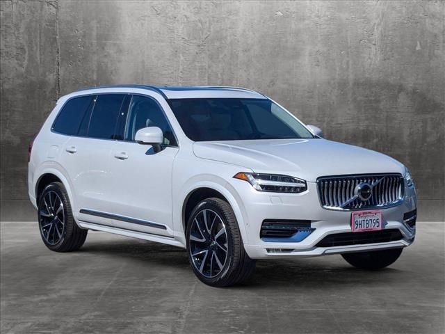 2024 Volvo XC90 Plus Bright Theme