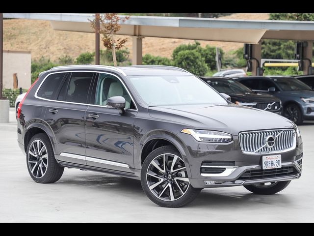 2024 Volvo XC90 Plus Bright Theme