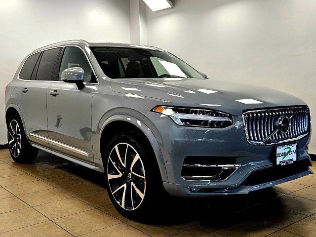 2024 Volvo XC90 Plus Bright Theme