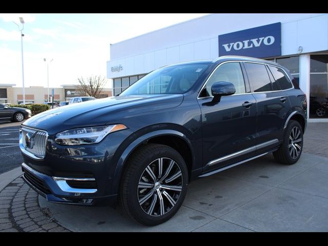 2024 Volvo XC90 Plus Bright Theme