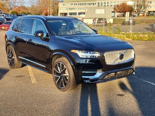 2024 Volvo XC90 Plus Bright Theme