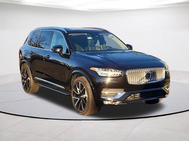 2024 Volvo XC90 Plus Bright Theme