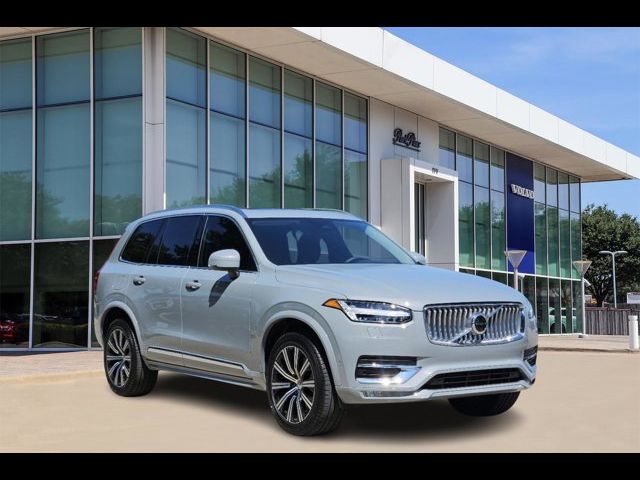 2024 Volvo XC90 Plus Bright Theme