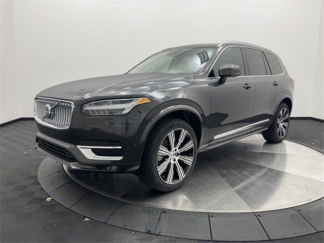 2024 Volvo XC90 Plus Bright Theme