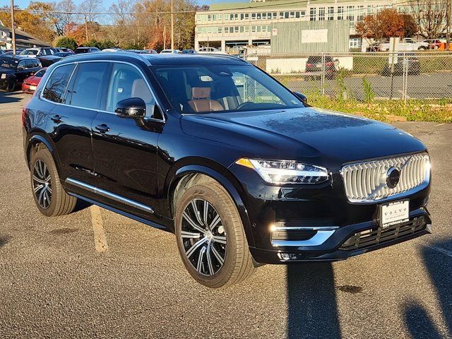 2024 Volvo XC90 Plus Bright Theme