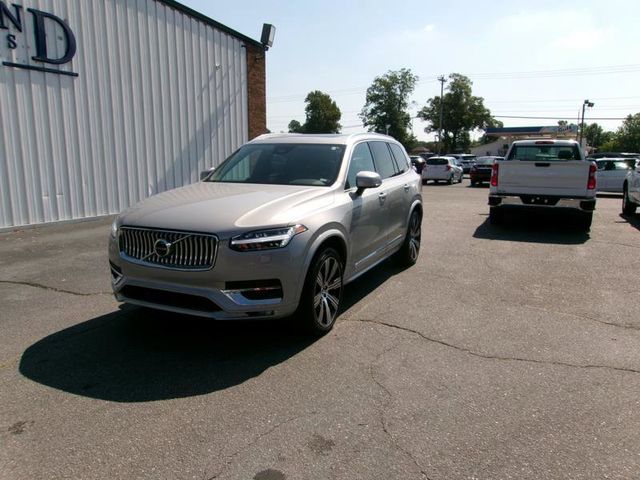 2024 Volvo XC90 Plus Bright Theme