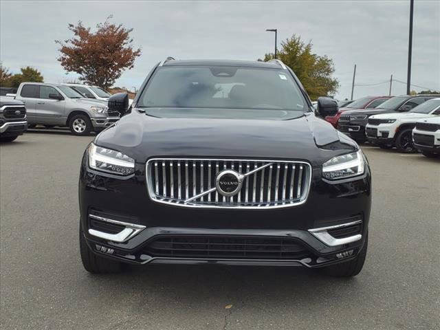 2024 Volvo XC90 Plus Bright Theme