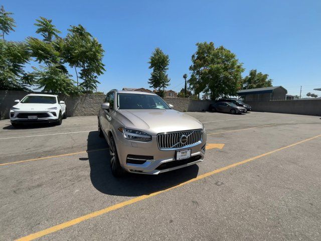 2024 Volvo XC90 Plus Bright Theme