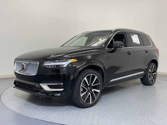 2024 Volvo XC90 Plus Bright Theme