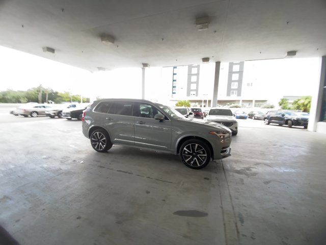 2024 Volvo XC90 Plus Bright Theme