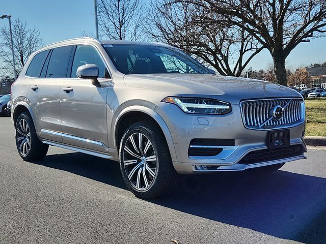 2024 Volvo XC90 Plus Bright Theme