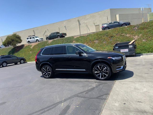 2024 Volvo XC90 Plus Bright Theme