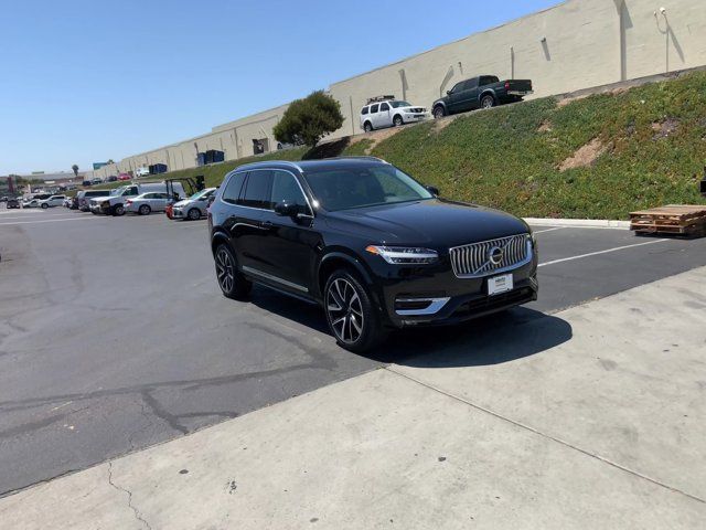 2024 Volvo XC90 Plus Bright Theme