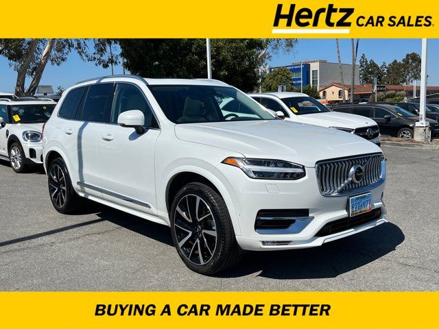 2024 Volvo XC90 Plus Bright Theme