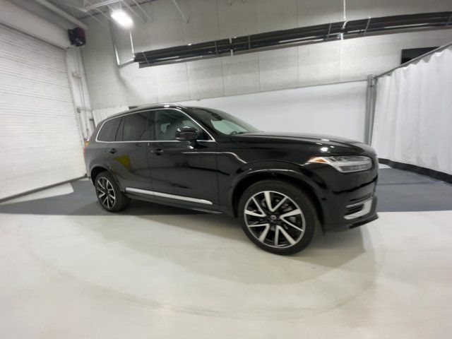 2024 Volvo XC90 Plus Bright Theme