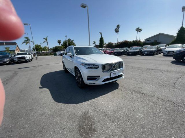 2024 Volvo XC90 Plus Bright Theme