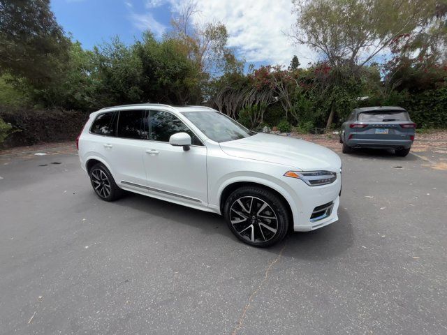 2024 Volvo XC90 Plus Bright Theme