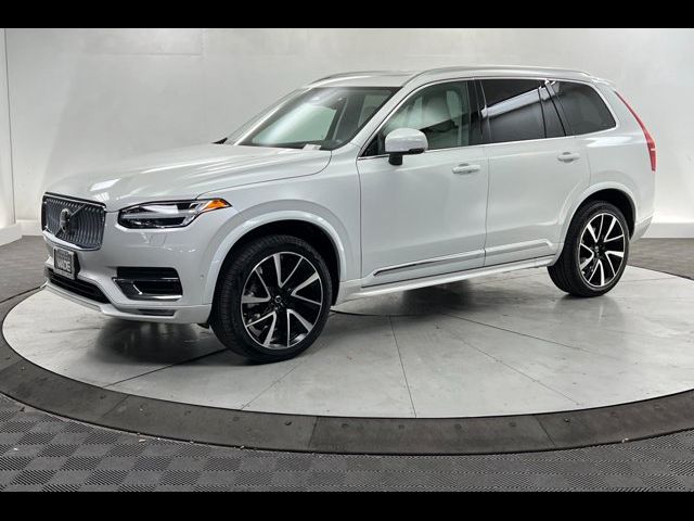 2024 Volvo XC90 Plus Bright Theme