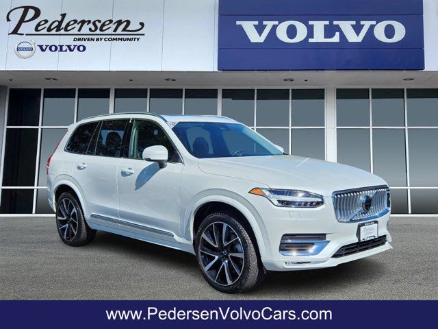 2024 Volvo XC90 Plus Bright Theme